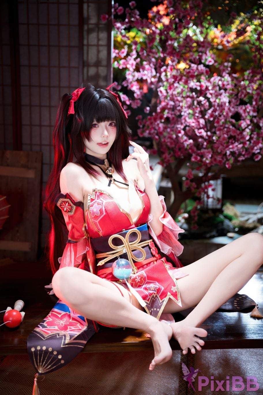 Cosplayer Jiuqi Meow firework PixiBB.COM 019