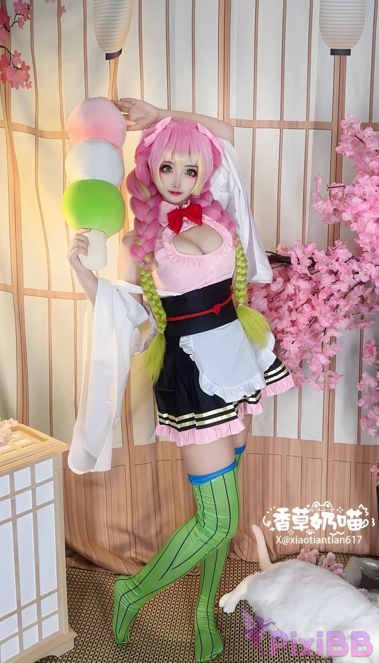 Cosplayer Vanilla Milk Meow D e m o n S l a y r K i t s u Y b Kanroji Mitsuri Collectors Edition PixiBB.COM 007
