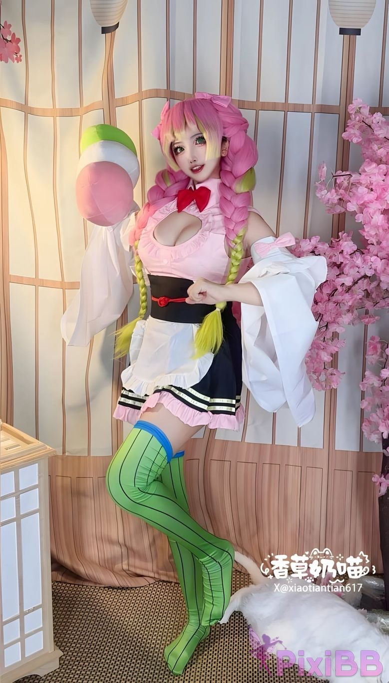 Cosplayer Vanilla Milk Meow D e m o n S l a y r K i t s u Y b Kanroji Mitsuri Collectors Edition PixiBB.COM 008