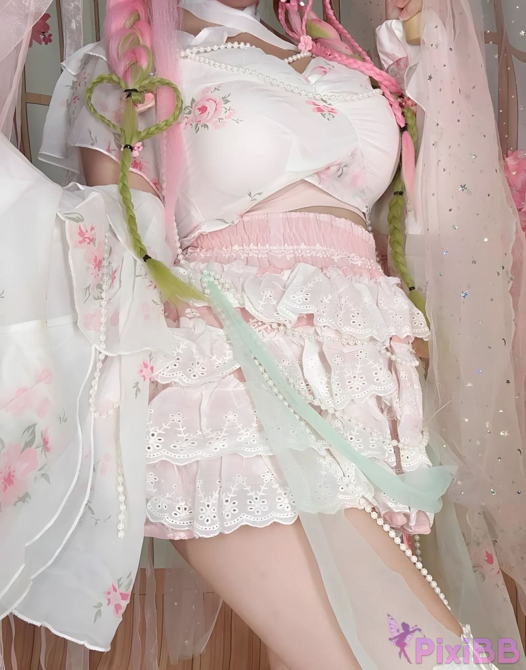 Cosplayer Vanilla Milk Meow D e m o n S l a y r K i t s u Y b Kanroji Mitsuri Collectors Edition PixiBB.COM 085