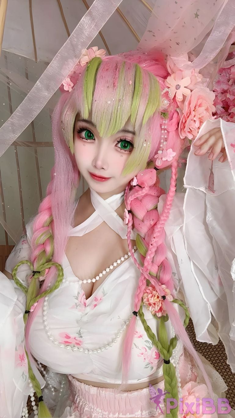 Cosplayer Vanilla Milk Meow D e m o n S l a y r K i t s u Y b Kanroji Mitsuri Collectors Edition PixiBB.COM 089