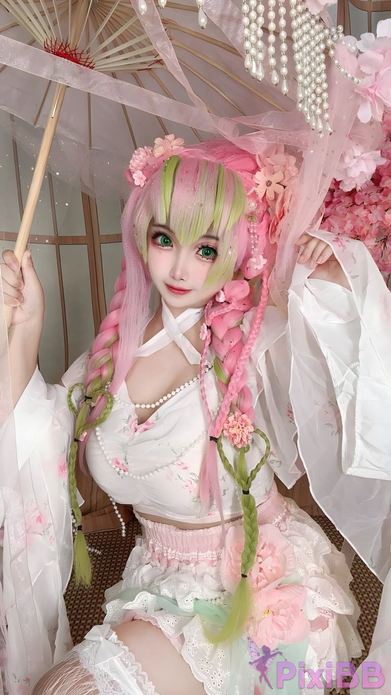 Cosplayer Vanilla Milk Meow D e m o n S l a y r K i t s u Y b Kanroji Mitsuri Collectors Edition PixiBB.COM 090