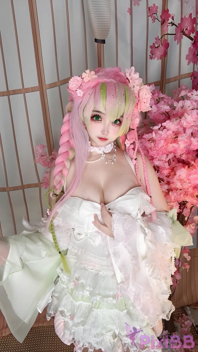 Cosplayer Vanilla Milk Meow D e m o n S l a y r K i t s u Y b Kanroji Mitsuri Collectors Edition PixiBB.COM 101