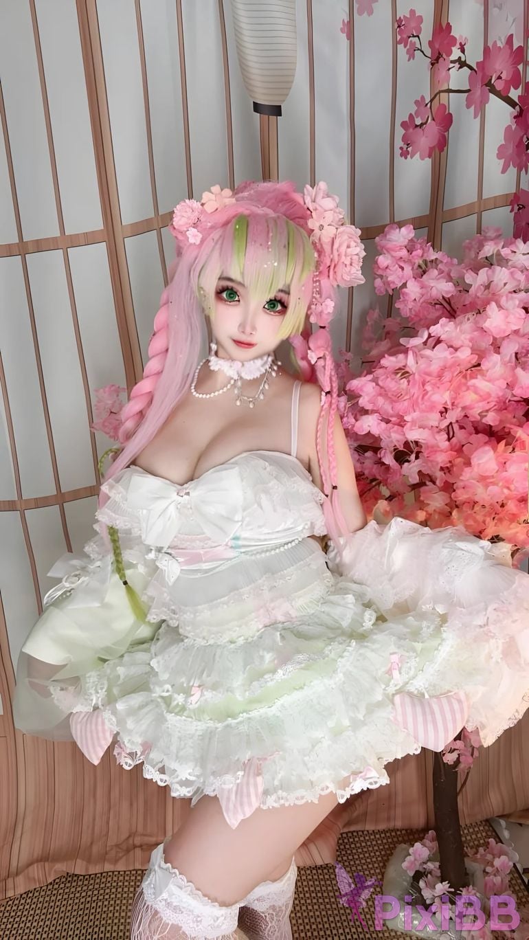Cosplayer Vanilla Milk Meow D e m o n S l a y r K i t s u Y b Kanroji Mitsuri Collectors Edition PixiBB.COM 103