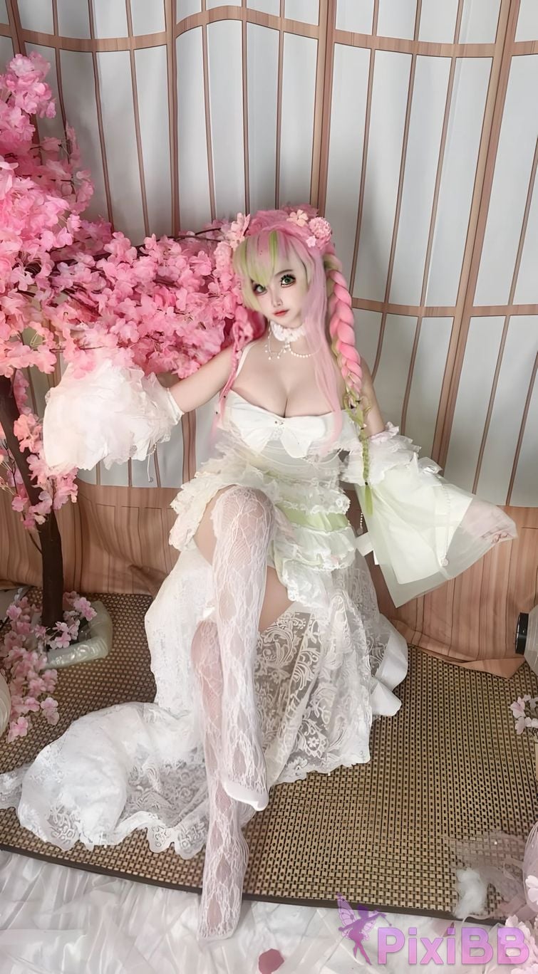 Cosplayer Vanilla Milk Meow D e m o n S l a y r K i t s u Y b Kanroji Mitsuri Collectors Edition PixiBB.COM 112
