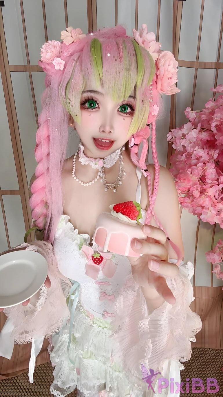 Cosplayer Vanilla Milk Meow D e m o n S l a y r K i t s u Y b Kanroji Mitsuri Collectors Edition PixiBB.COM 119
