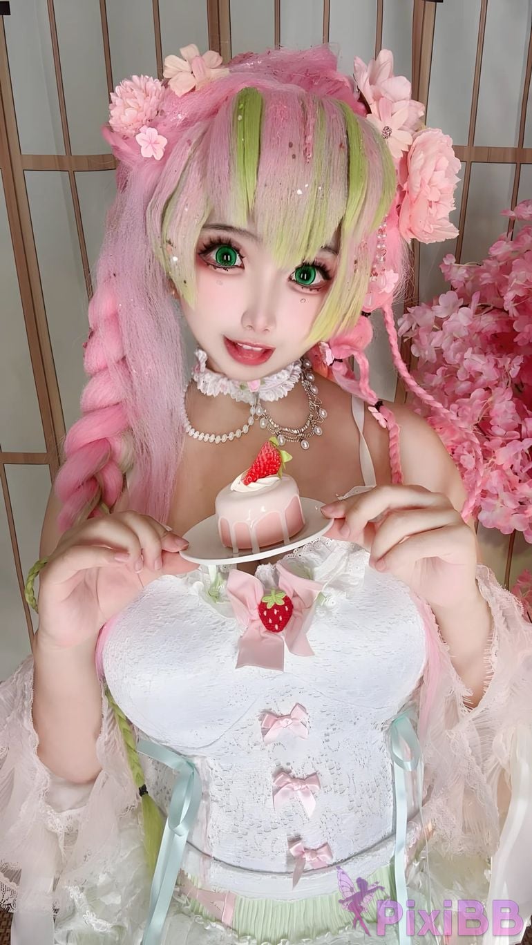 Cosplayer Vanilla Milk Meow D e m o n S l a y r K i t s u Y b Kanroji Mitsuri Collectors Edition PixiBB.COM 121