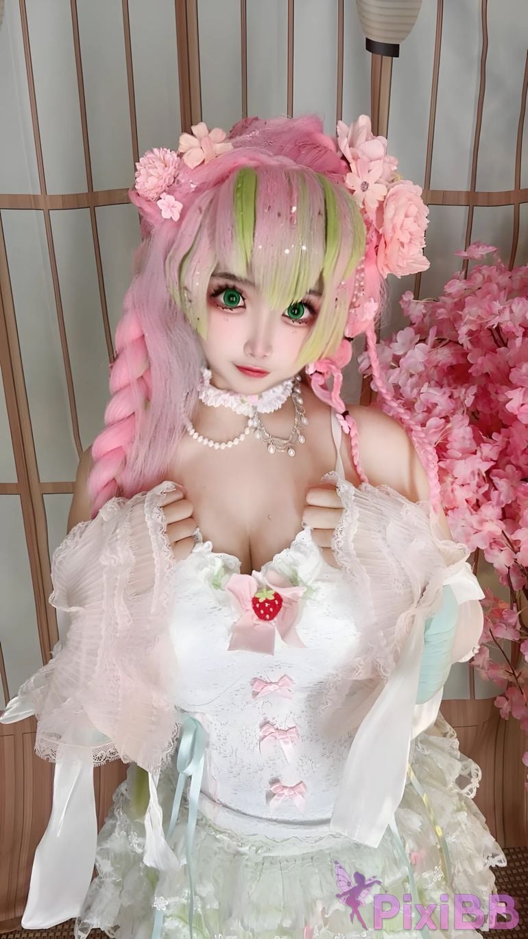 Cosplayer Vanilla Milk Meow D e m o n S l a y r K i t s u Y b Kanroji Mitsuri Collectors Edition PixiBB.COM 122