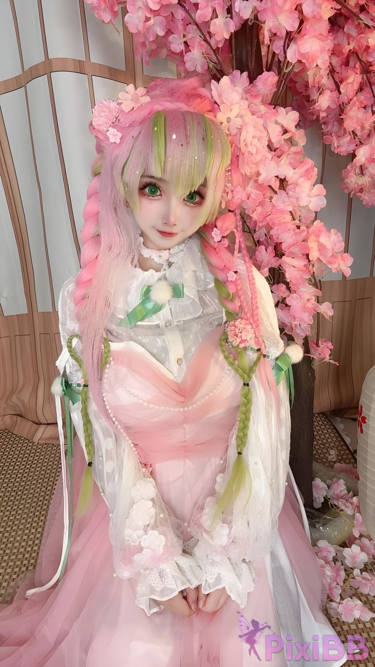 Cosplayer Vanilla Milk Meow D e m o n S l a y r K i t s u Y b Kanroji Mitsuri Collectors Edition PixiBB.COM 128