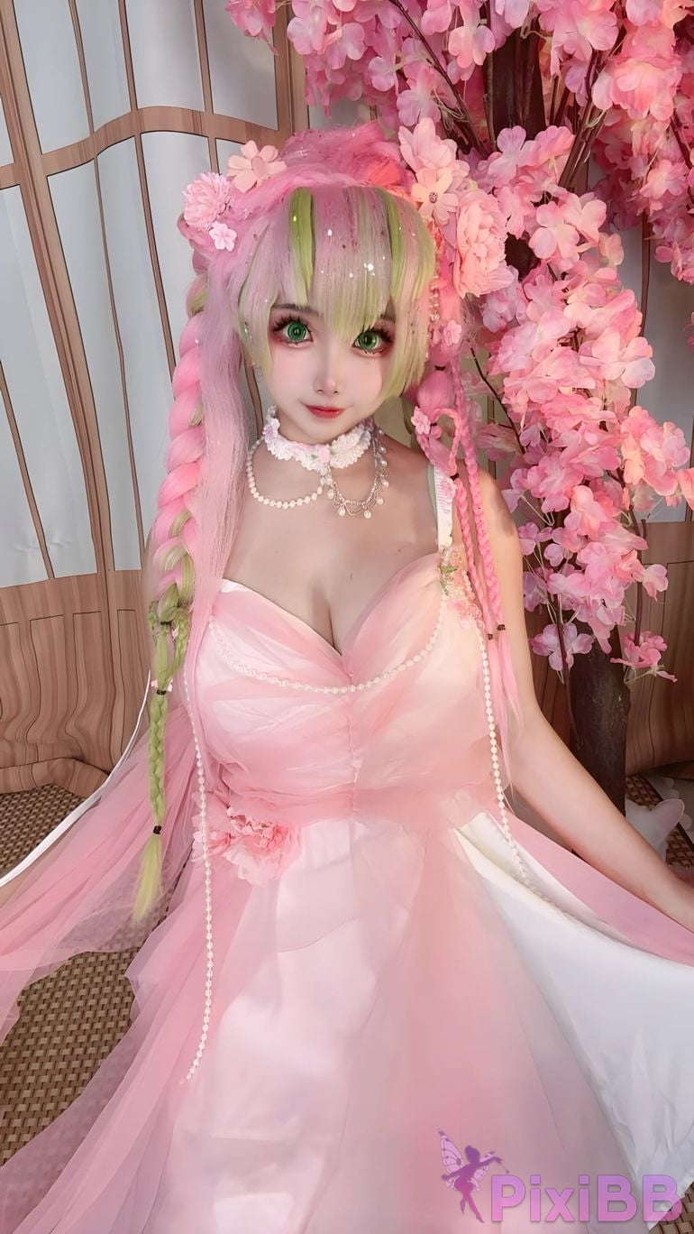 Cosplayer Vanilla Milk Meow D e m o n S l a y r K i t s u Y b Kanroji Mitsuri Collectors Edition PixiBB.COM 130