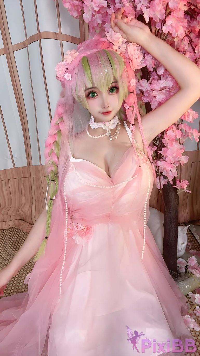 Cosplayer Vanilla Milk Meow D e m o n S l a y r K i t s u Y b Kanroji Mitsuri Collectors Edition PixiBB.COM 134