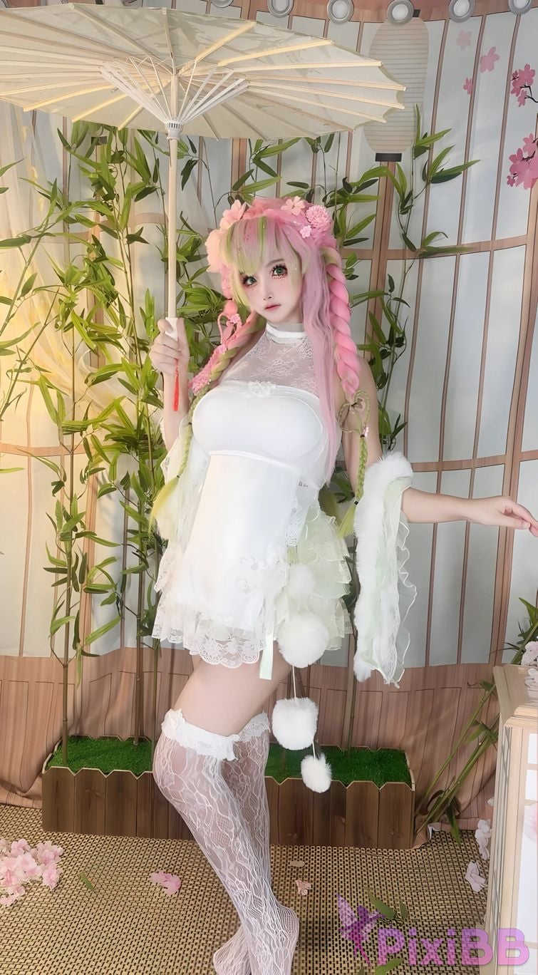Cosplayer Vanilla Milk Meow D e m o n S l a y r K i t s u Y b Kanroji Mitsuri Collectors Edition PixiBB.COM 144