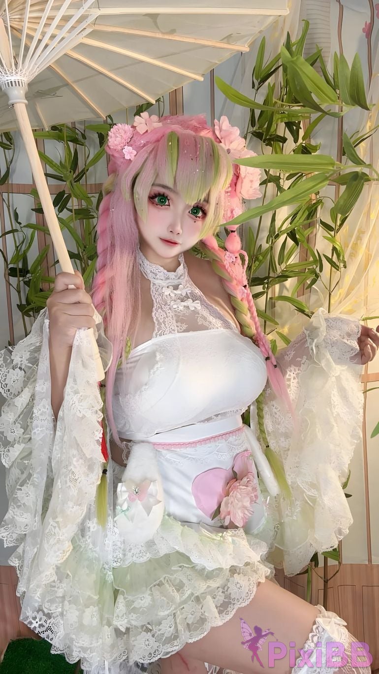 Cosplayer Vanilla Milk Meow D e m o n S l a y r K i t s u Y b Kanroji Mitsuri Collectors Edition PixiBB.COM 164