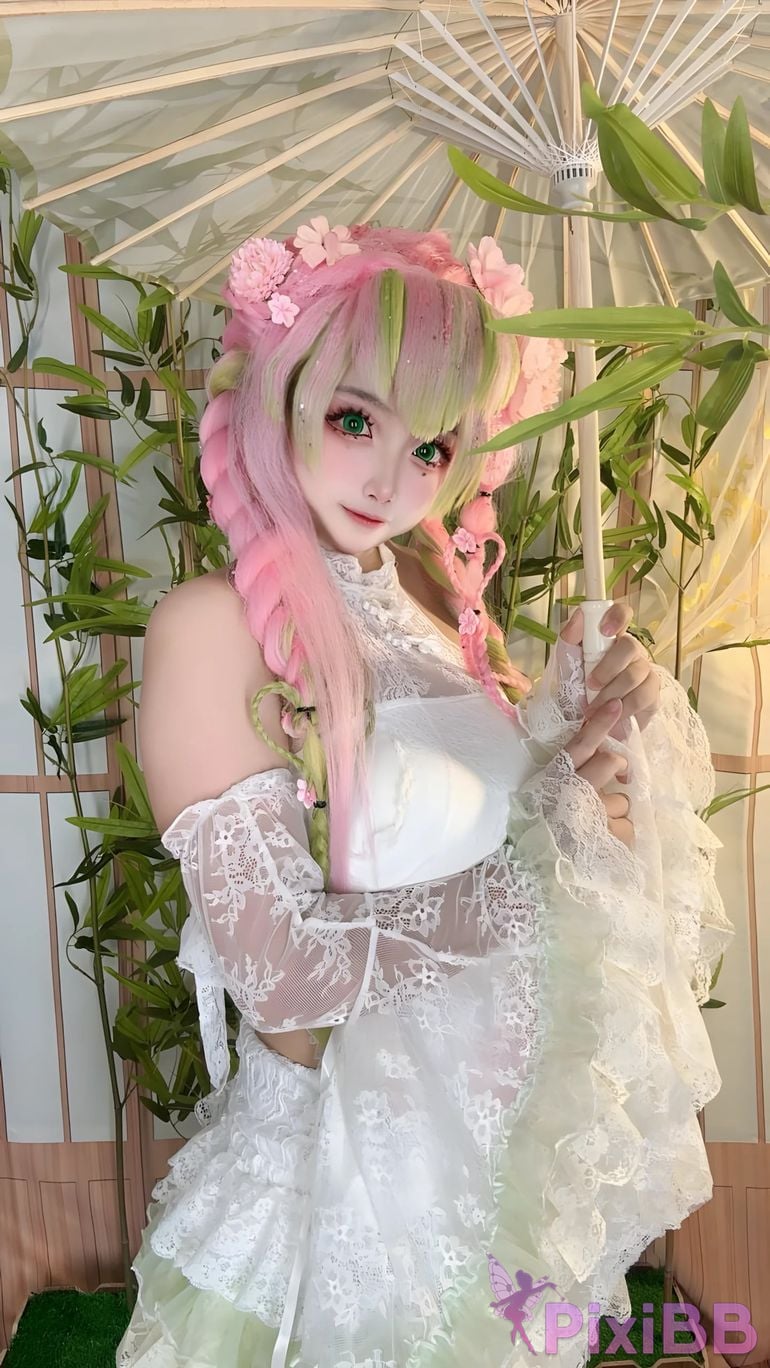 Cosplayer Vanilla Milk Meow D e m o n S l a y r K i t s u Y b Kanroji Mitsuri Collectors Edition PixiBB.COM 168
