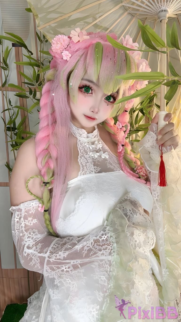 Cosplayer Vanilla Milk Meow D e m o n S l a y r K i t s u Y b Kanroji Mitsuri Collectors Edition PixiBB.COM 170