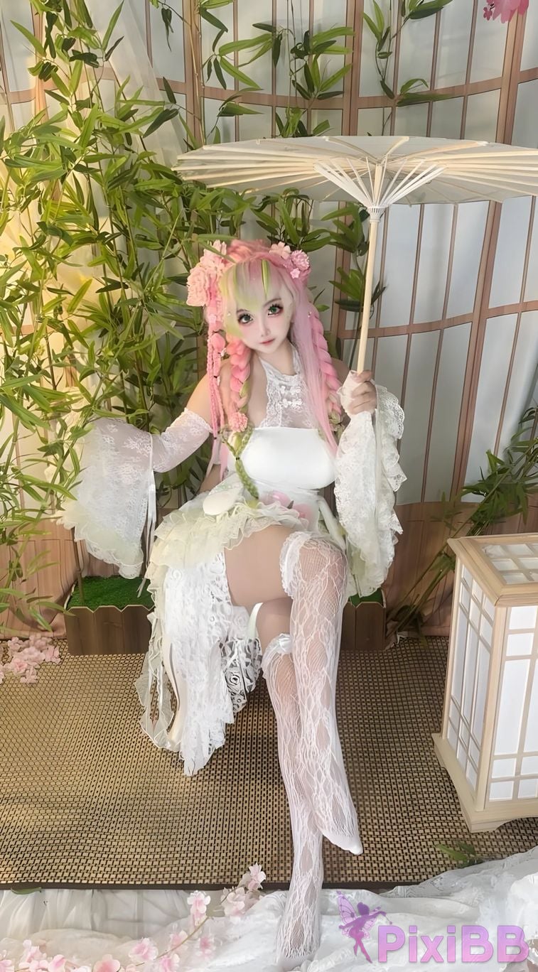 Cosplayer Vanilla Milk Meow D e m o n S l a y r K i t s u Y b Kanroji Mitsuri Collectors Edition PixiBB.COM 171