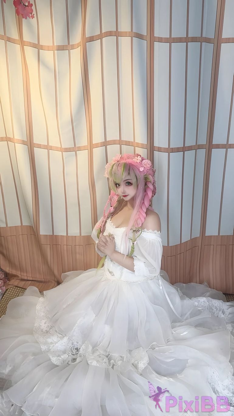 Cosplayer Vanilla Milk Meow D e m o n S l a y r K i t s u Y b Kanroji Mitsuri Collectors Edition PixiBB.COM 186