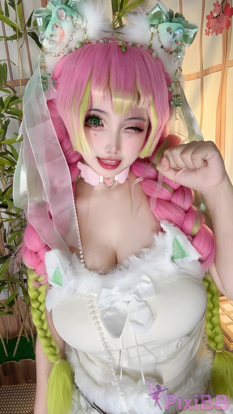 Cosplayer Vanilla Milk Meow D e m o n S l a y r K i t s u Y b Kanroji Mitsuri Collectors Edition PixiBB.COM 192