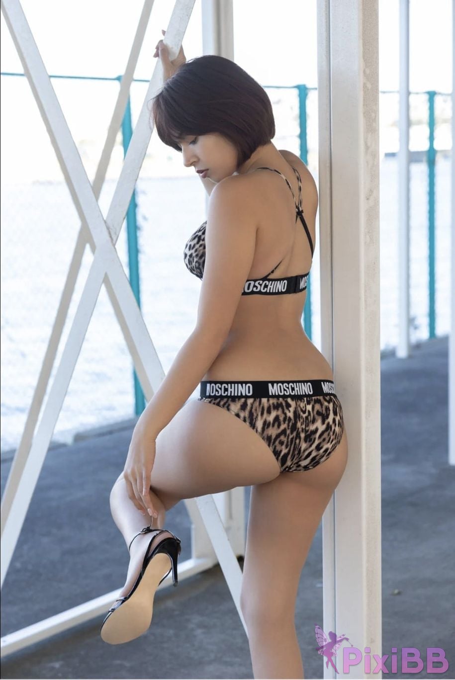 Japanese Idol Mary Fujii Marie Friday Digital Photobook Hourglass Vol.1 2 PixiBB.COM 010