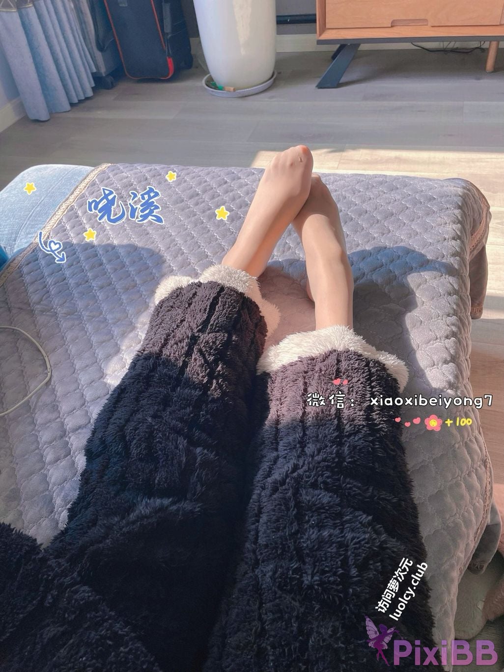 OtherXXX Xiaoxi Tall beautiful legs and silk feet Welfare Ji exposed in various places for private photos PixiBB.COM 043