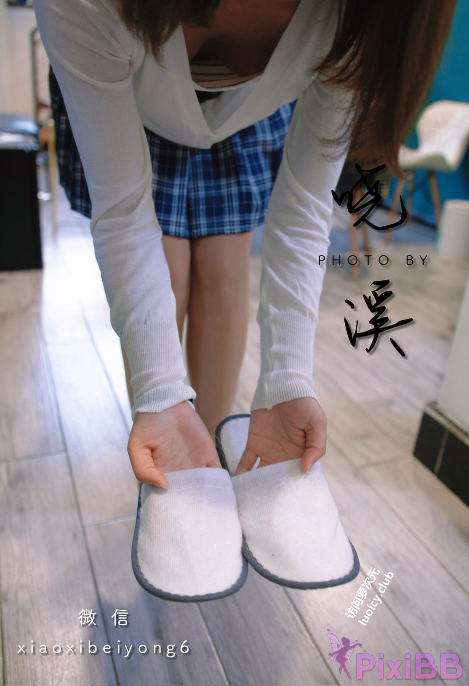 OtherXXX Xiaoxi Tall beautiful legs and silk feet Welfare Ji exposed in various places for private photos PixiBB.COM 077