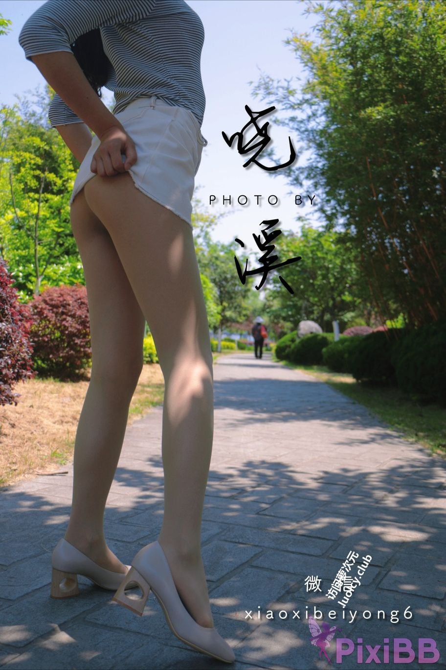 OtherXXX Xiaoxi Tall beautiful legs and silk feet Welfare Ji exposed in various places for private photos PixiBB.COM 099