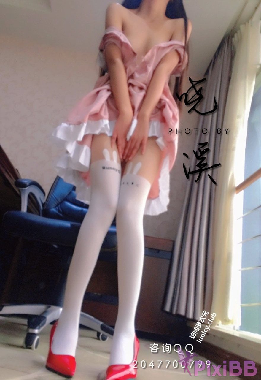 OtherXXX Xiaoxi Tall beautiful legs and silk feet Welfare Ji exposed in various places for private photos PixiBB.COM 119