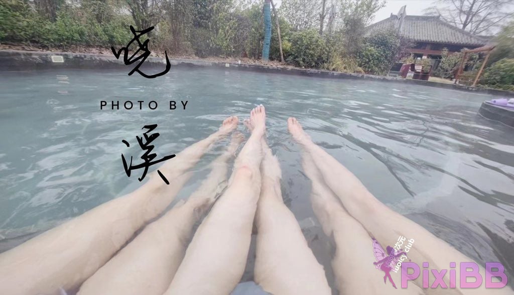 OtherXXX Xiaoxi Tall beautiful legs and silk feet Welfare Ji exposed in various places for private photos PixiBB.COM 127