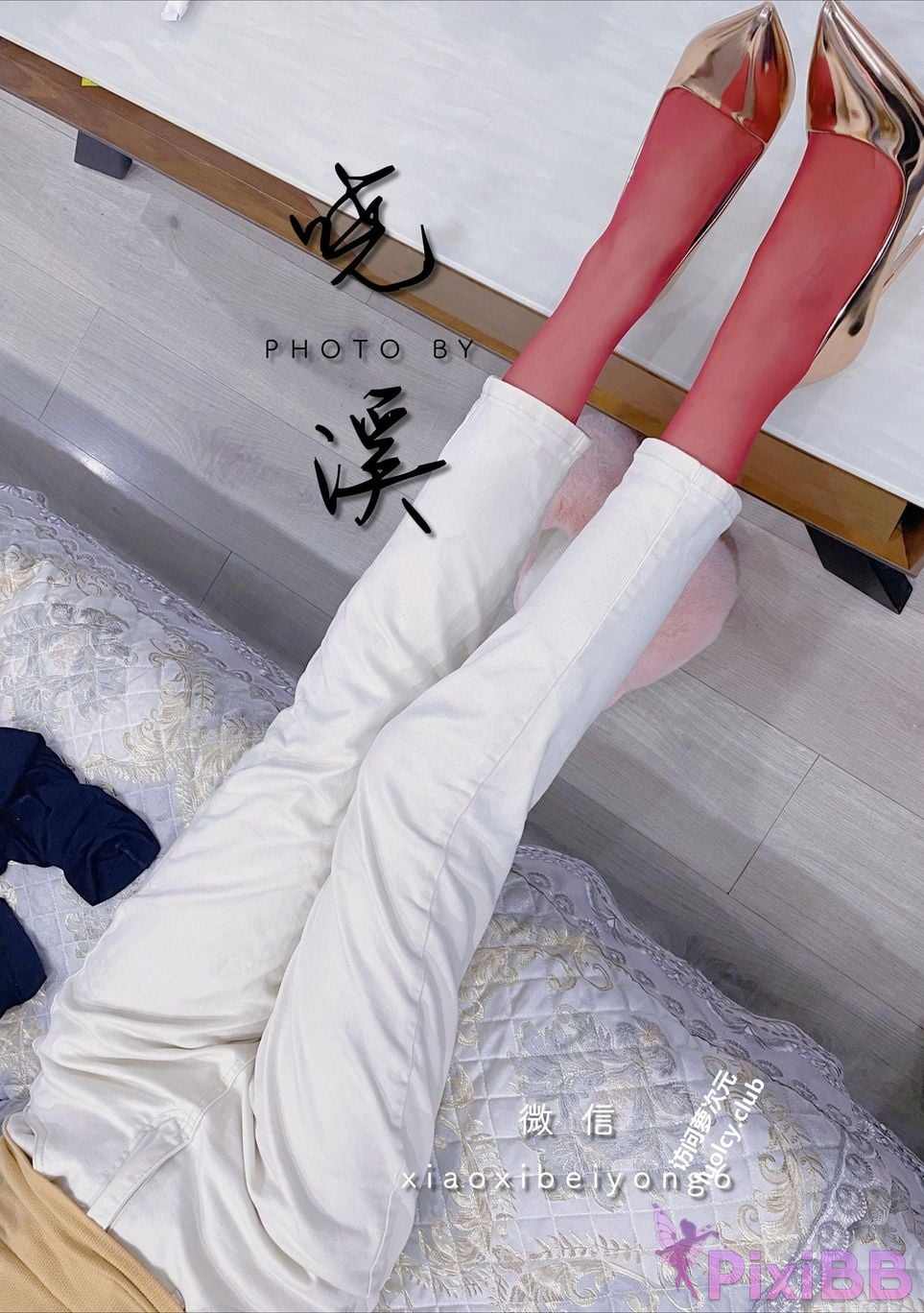 OtherXXX Xiaoxi Tall beautiful legs and silk feet Welfare Ji exposed in various places for private photos PixiBB.COM 130