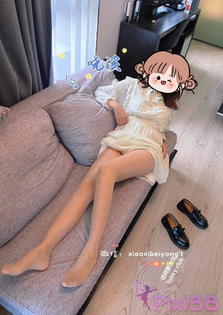 OtherXXX Xiaoxi Tall beautiful legs and silk feet Welfare Ji exposed in various places for private photos PixiBB.COM 149