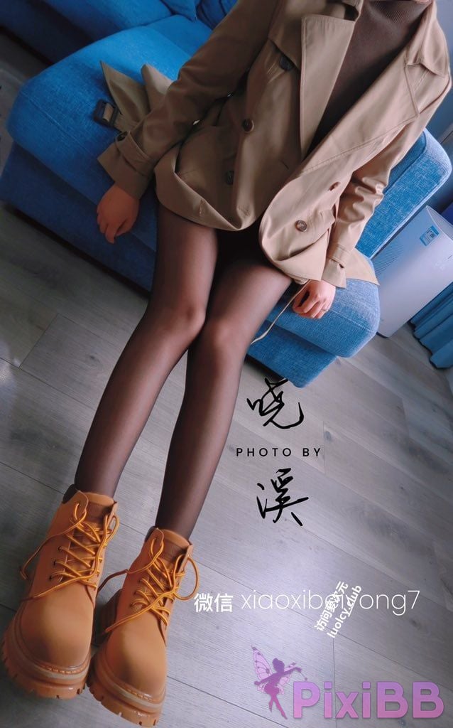 OtherXXX Xiaoxi Tall beautiful legs and silk feet Welfare Ji exposed in various places for private photos PixiBB.COM 244