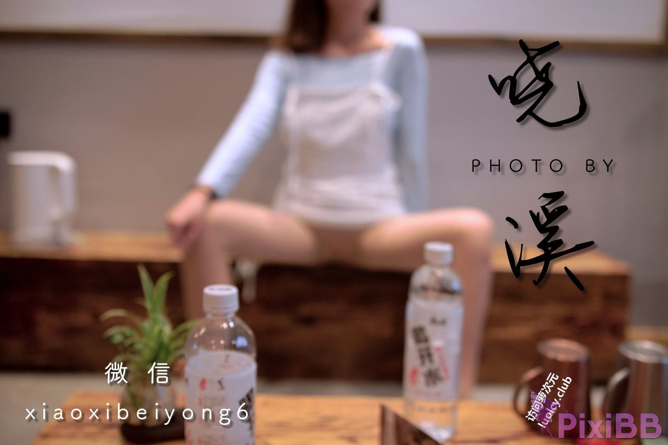 OtherXXX Xiaoxi Tall beautiful legs and silk feet Welfare Ji exposed in various places for private photos PixiBB.COM 320
