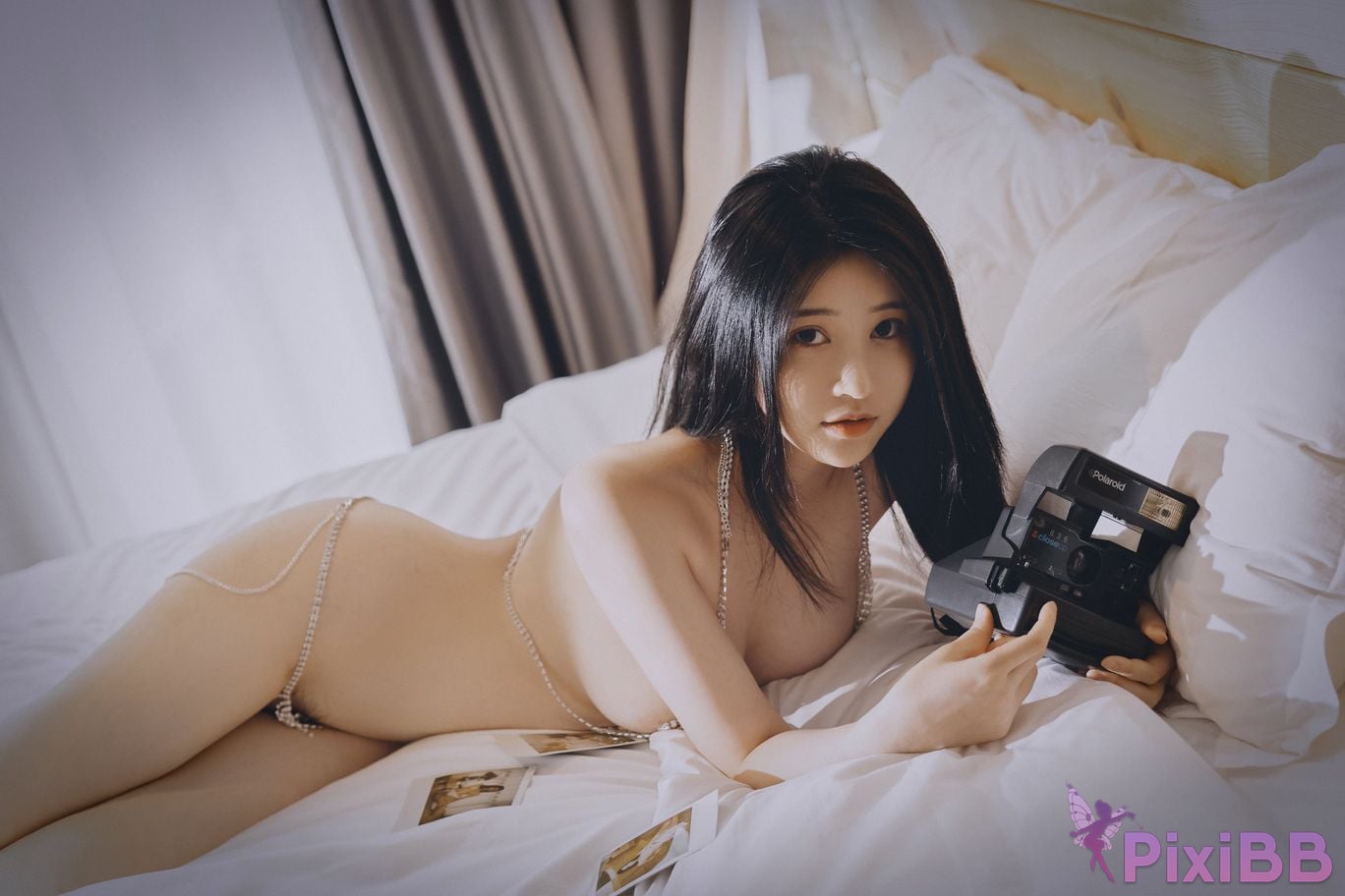 Coser Nnian Polaroid Girl PixiBB.COM 009