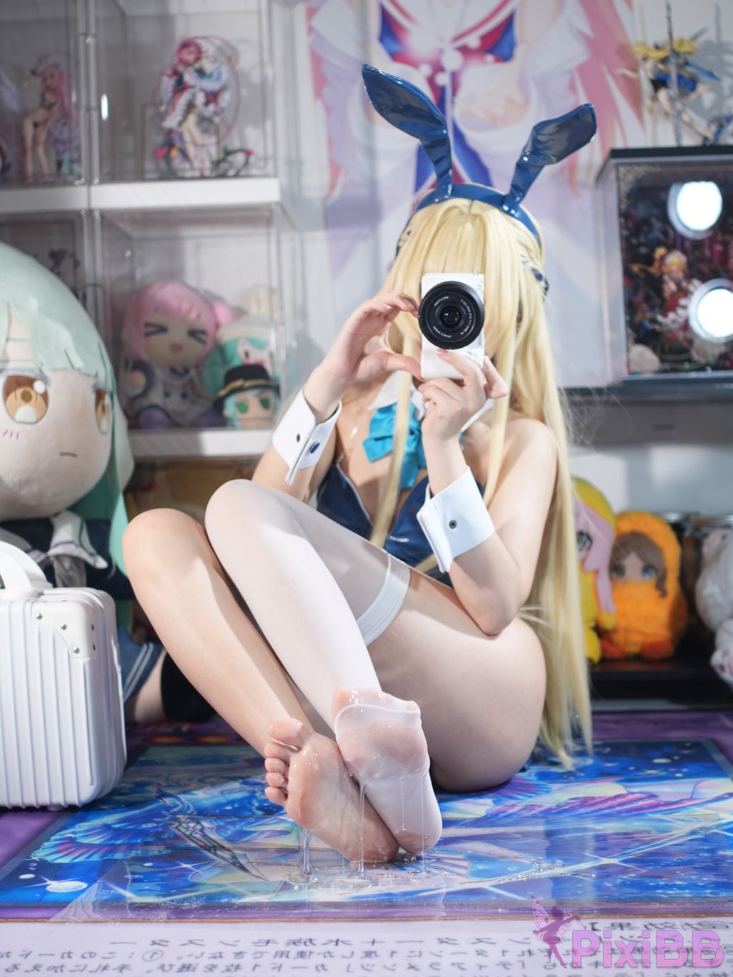 Cosplayer white oak Shirly Blue Archive Flying Birds and Horses bunny girl PixiBB.COM 040.JPG