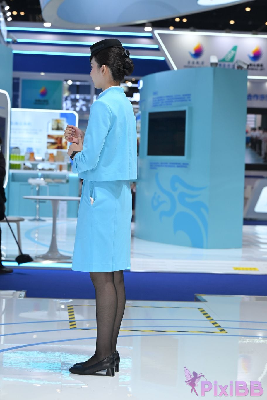 Featured Street Photography Works No.5534 sky blue uniform black silk PixiBB.COM 018