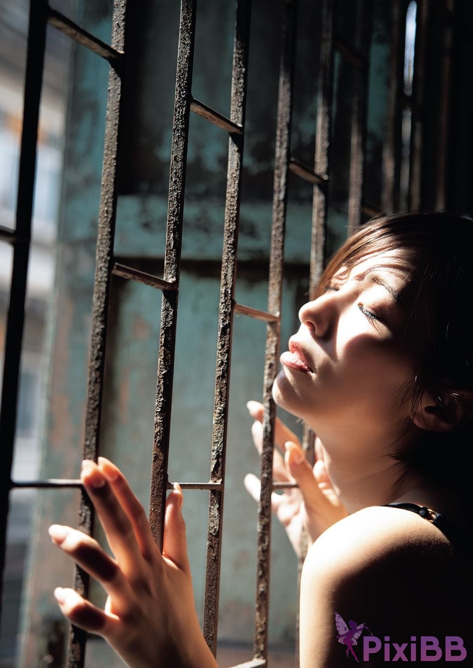Japanese Idol Mai Tsubasa photo collection Illume PixiBB.COM 050