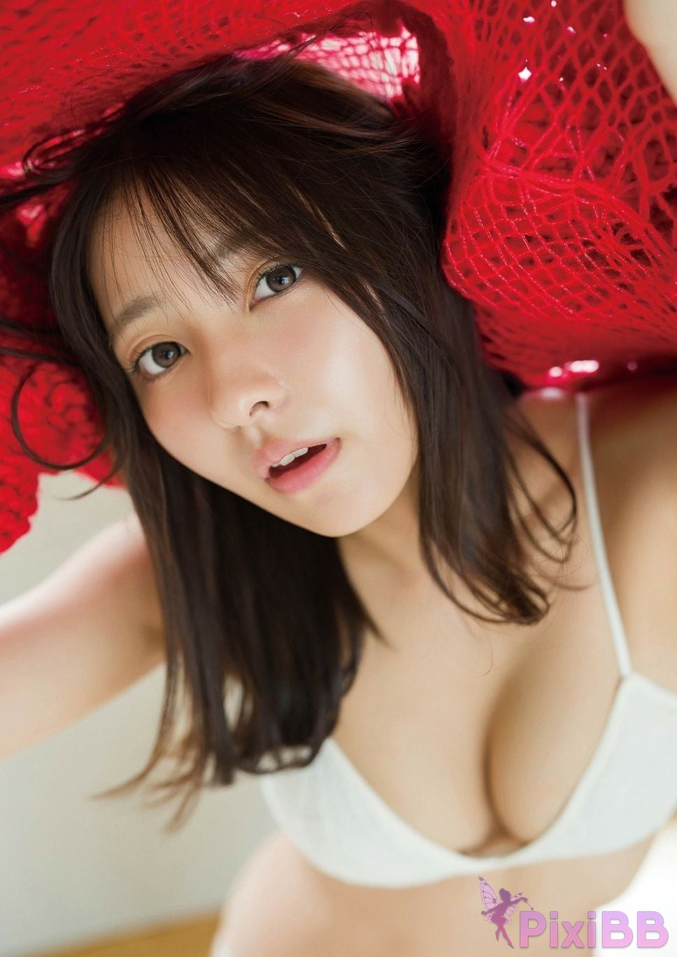 Japanese Idol TOOMI Jumi Squeezing from behind DOLCE digital photo book PixiBB.COM 033