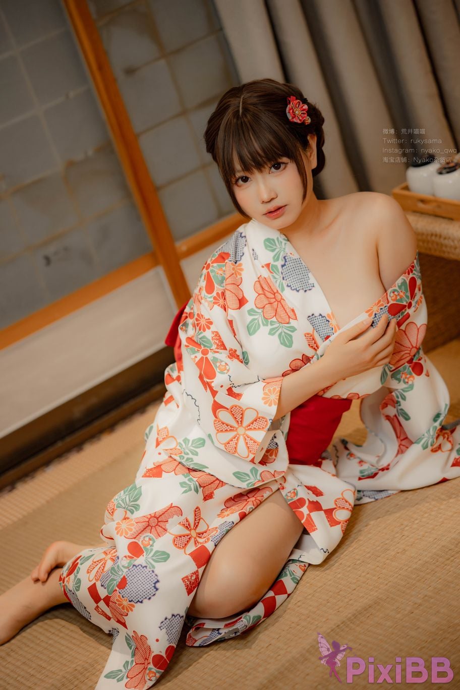 Coser Nyako PixiBB.COM 100.JPG