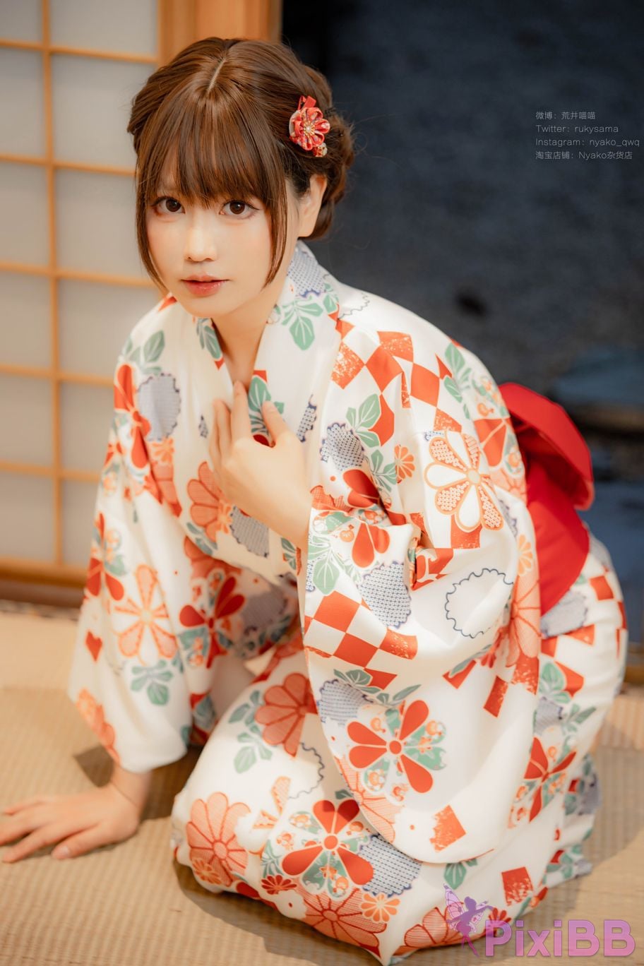 Coser Nyako PixiBB.COM 120.JPG