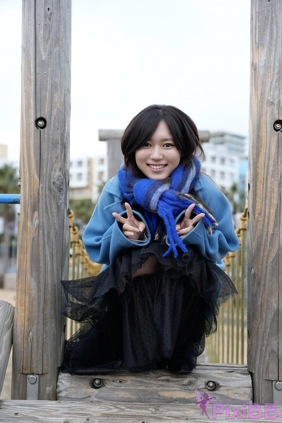Japanese Idol Kawamichi Sara FRIDAY digital photo book Glossy for adults Vol.1 PixiBB.COM 012