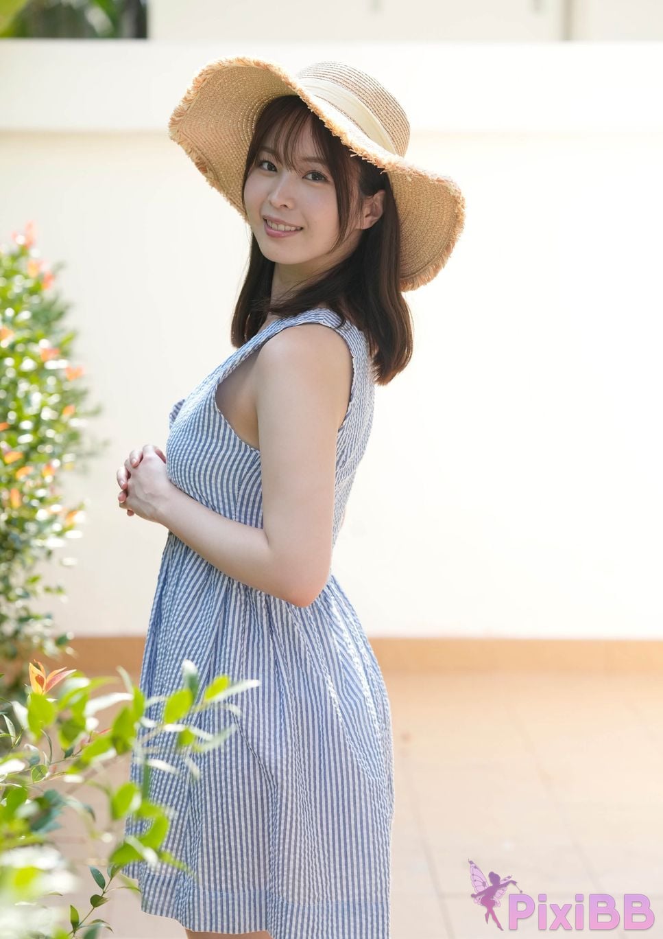 Japanese Idol Kuno Hinano Aira Shuute Bali sex PixiBB.COM 003