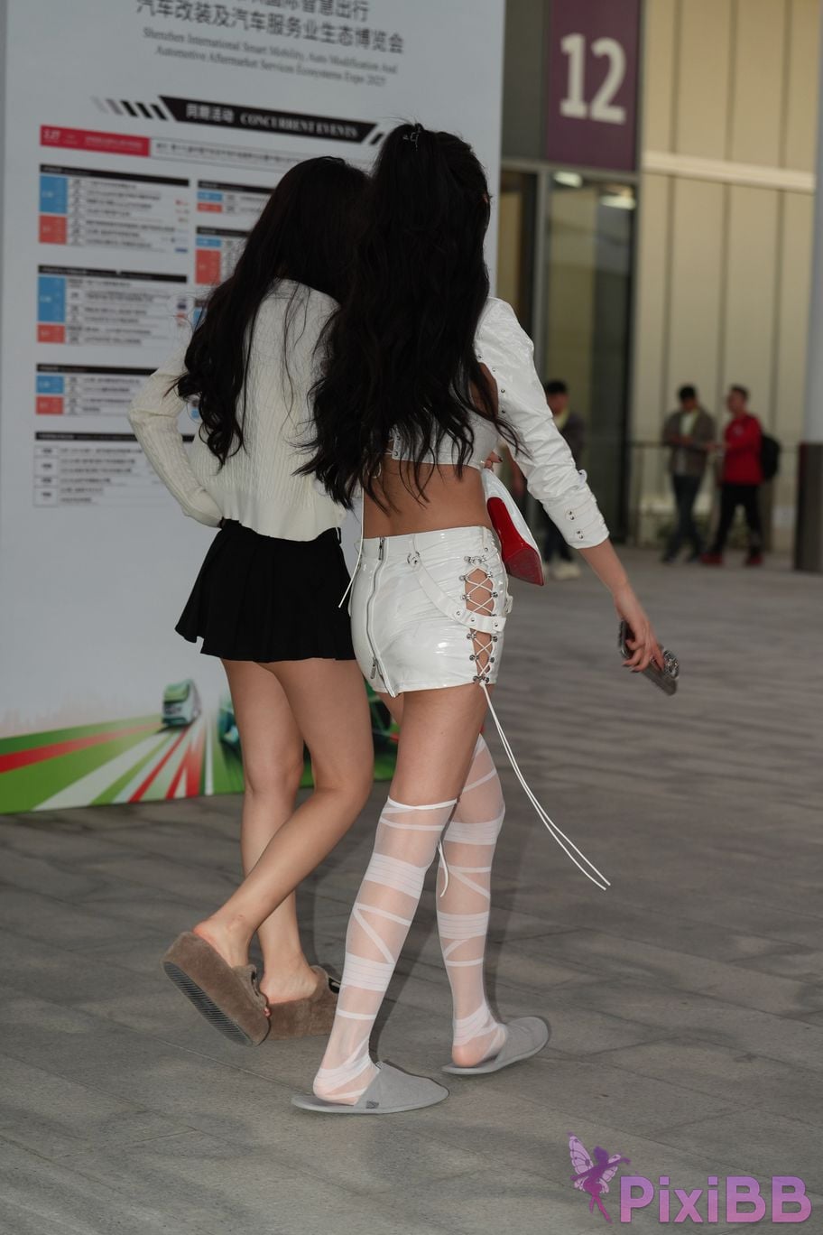 Featured Street Photography Works No.5553 sexy white skirt PixiBB.COM 078