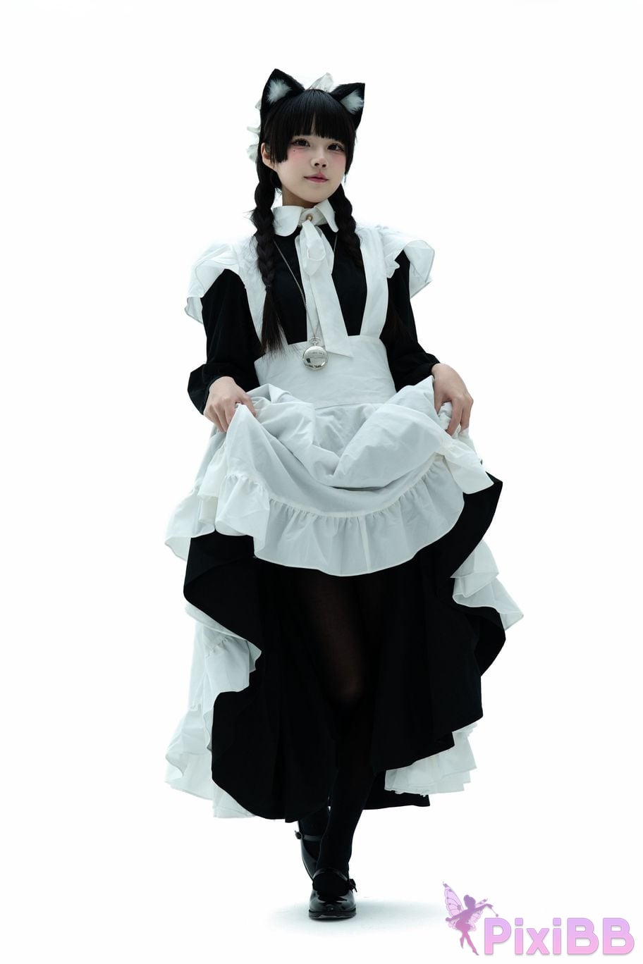 Cosplayer Shimizu Nagi maid illustrated book PixiBB.COM 002