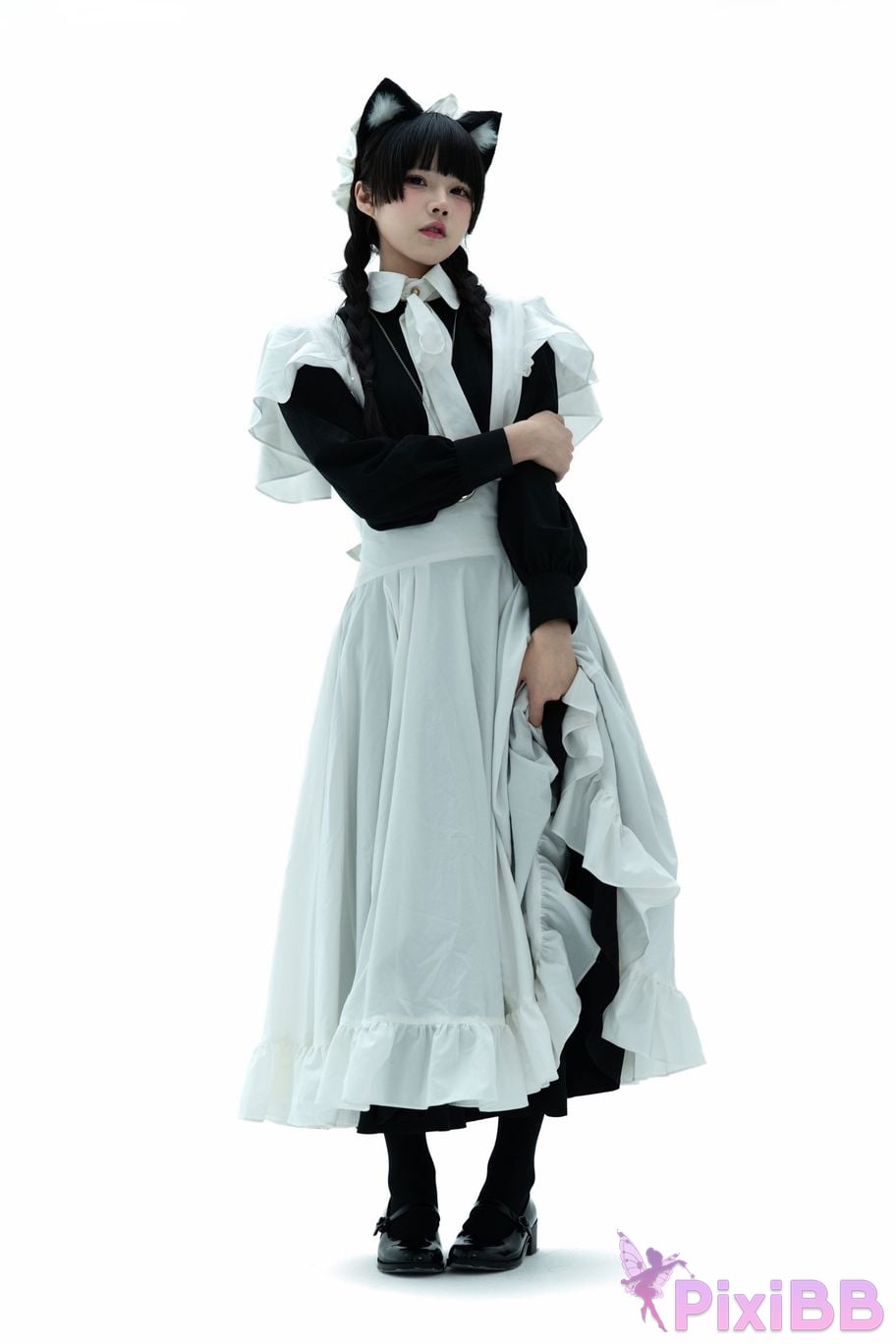 Cosplayer Shimizu Nagi maid illustrated book PixiBB.COM 006