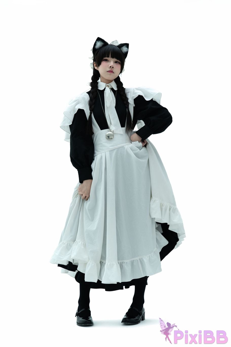 Cosplayer Shimizu Nagi maid illustrated book PixiBB.COM 014