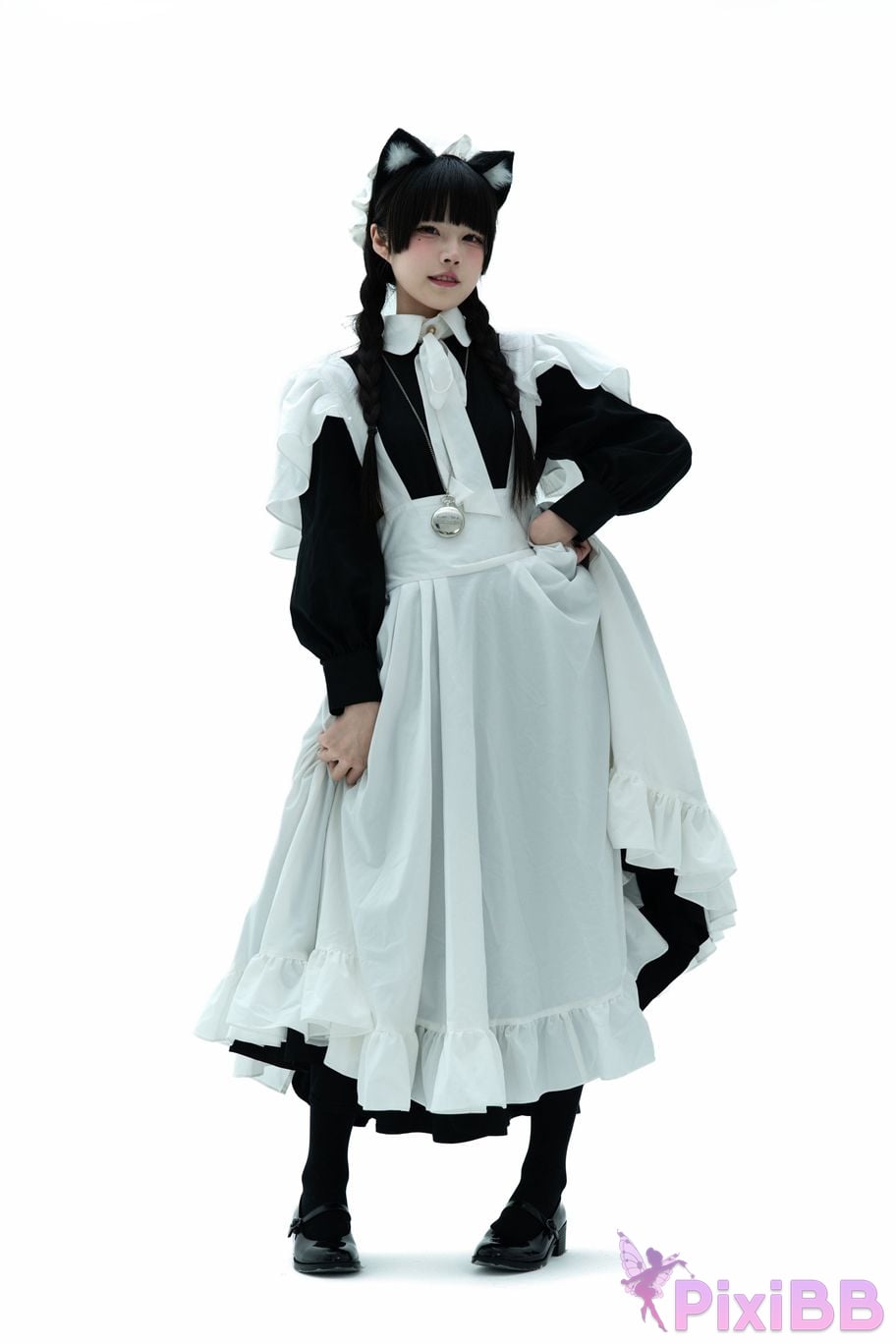 Cosplayer Shimizu Nagi maid illustrated book PixiBB.COM 015