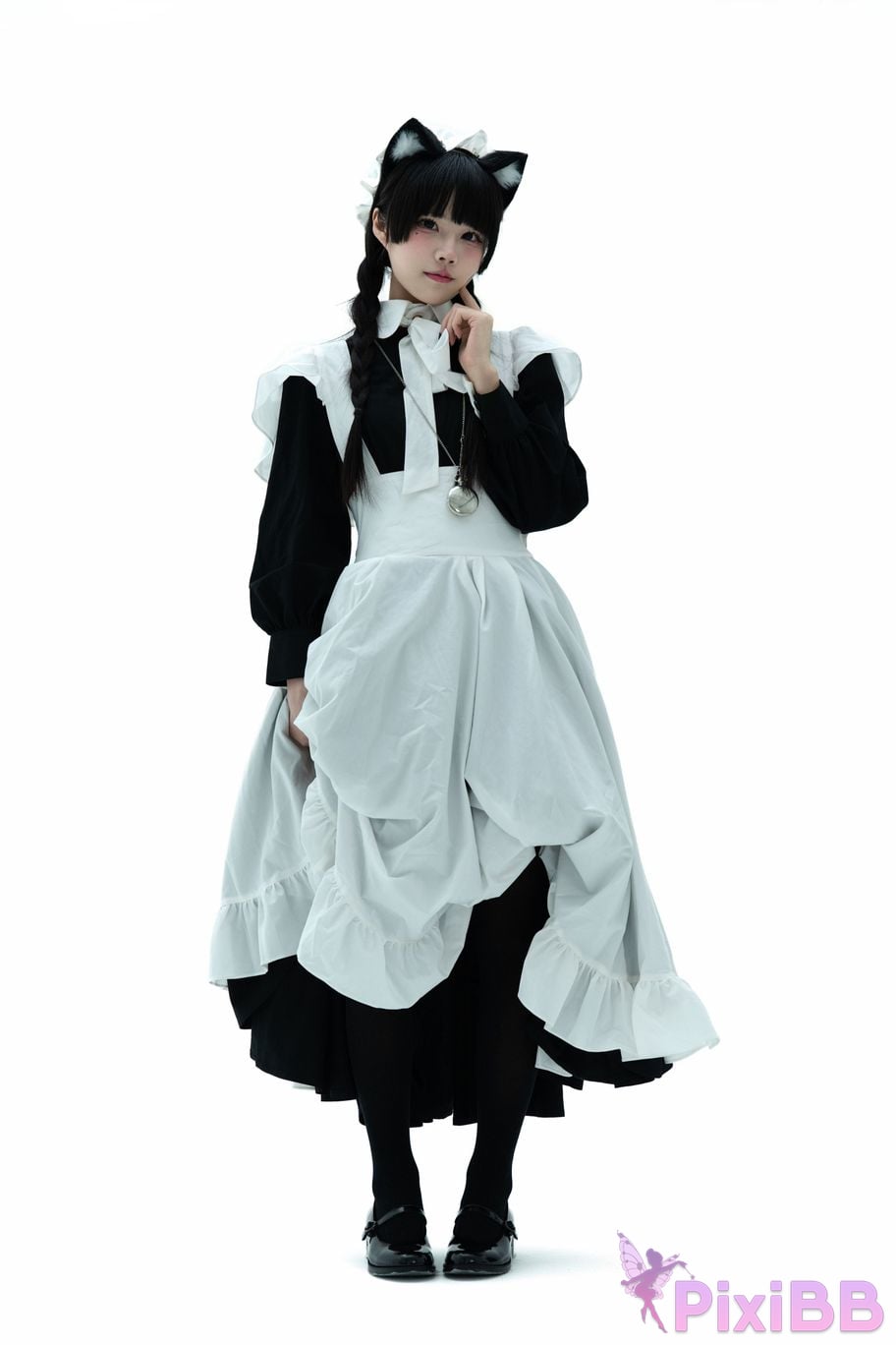 Cosplayer Shimizu Nagi maid illustrated book PixiBB.COM 018