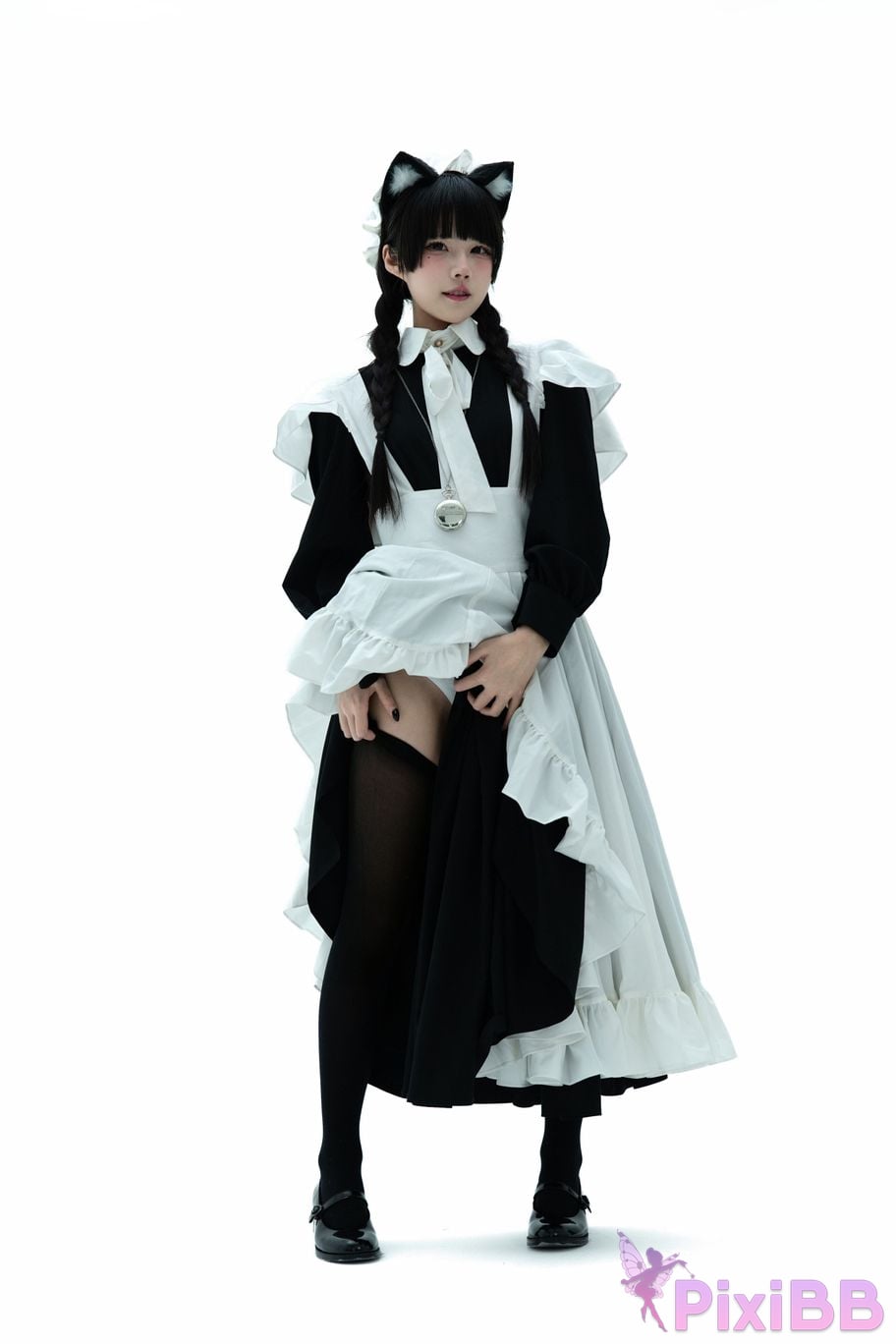 Cosplayer Shimizu Nagi maid illustrated book PixiBB.COM 022
