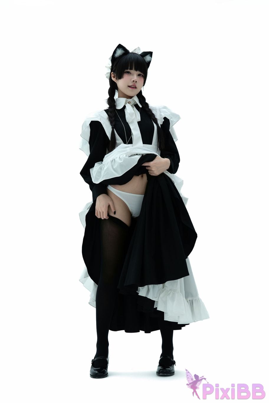 Cosplayer Shimizu Nagi maid illustrated book PixiBB.COM 023