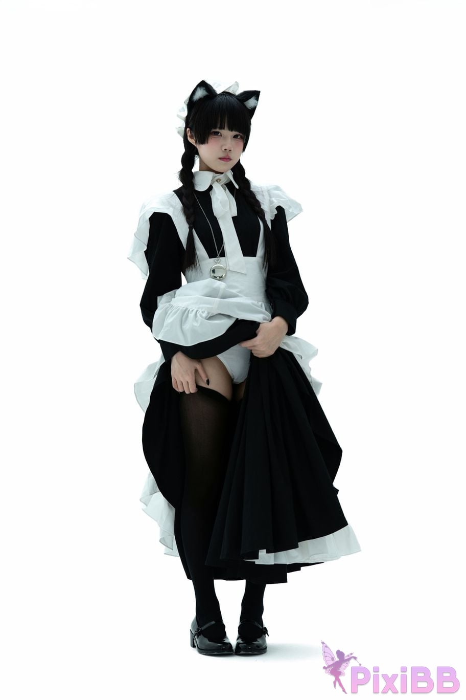 Cosplayer Shimizu Nagi maid illustrated book PixiBB.COM 024